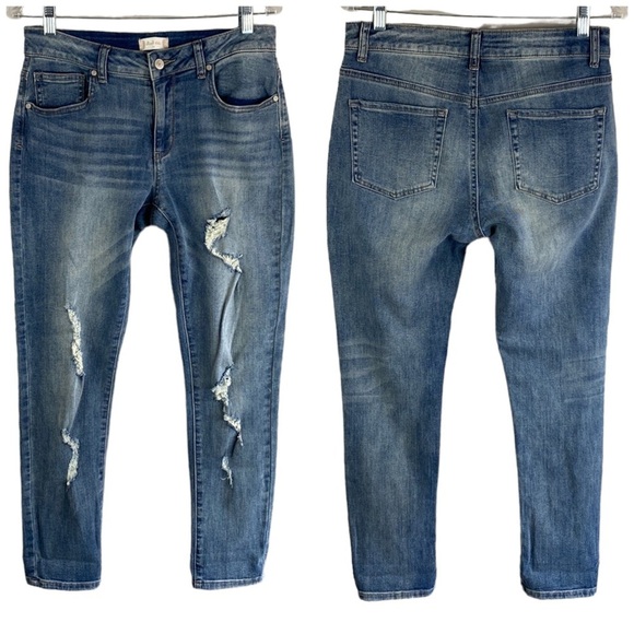 Altar'd State Light Wash Factory Destroyed Ripped Jeans 19024AS Size 26 - Picture 1 of 16